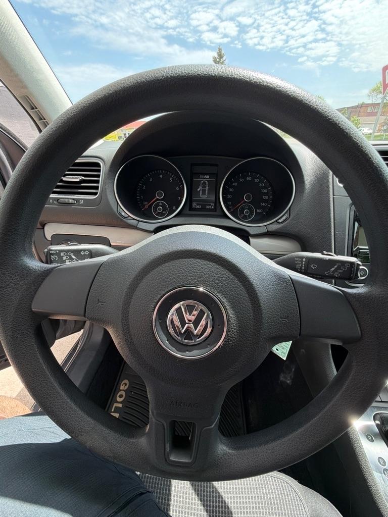 Volkswagen Golf  2011