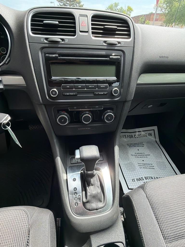 Volkswagen Golf  2011