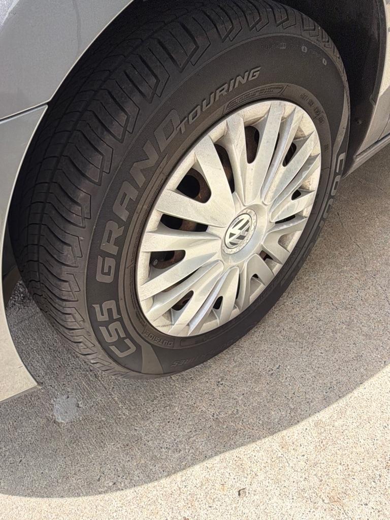 Volkswagen Golf  2011