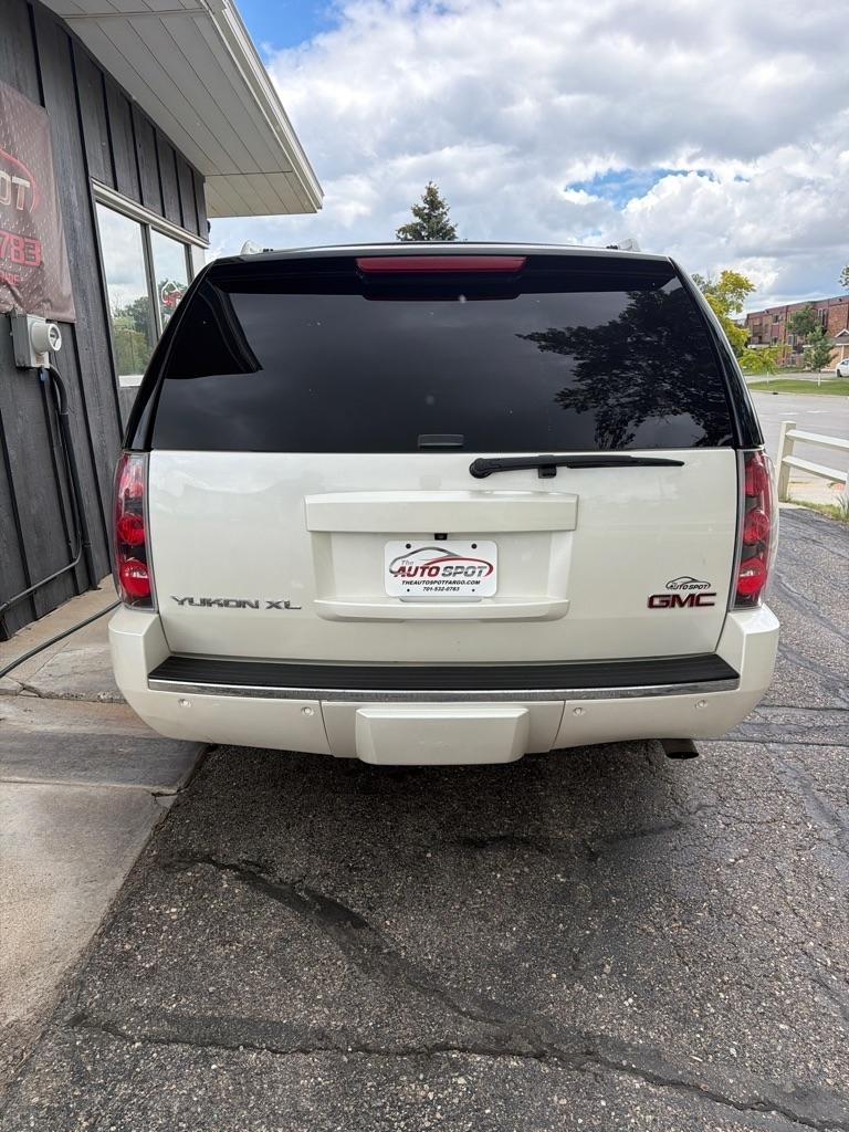 GMC Yukon Denali  2014