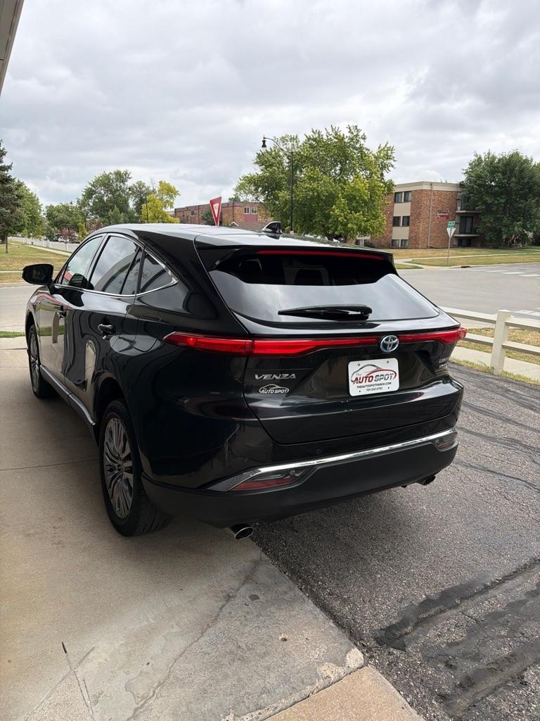 Toyota Venza  2021