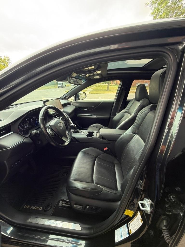 Toyota Venza  2021