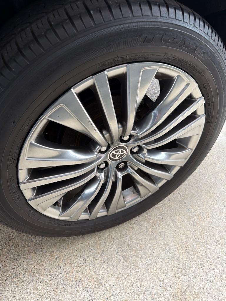 Toyota Venza  2021