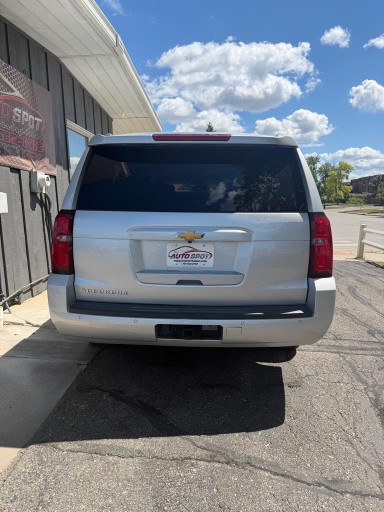 Chevrolet Suburban  2020