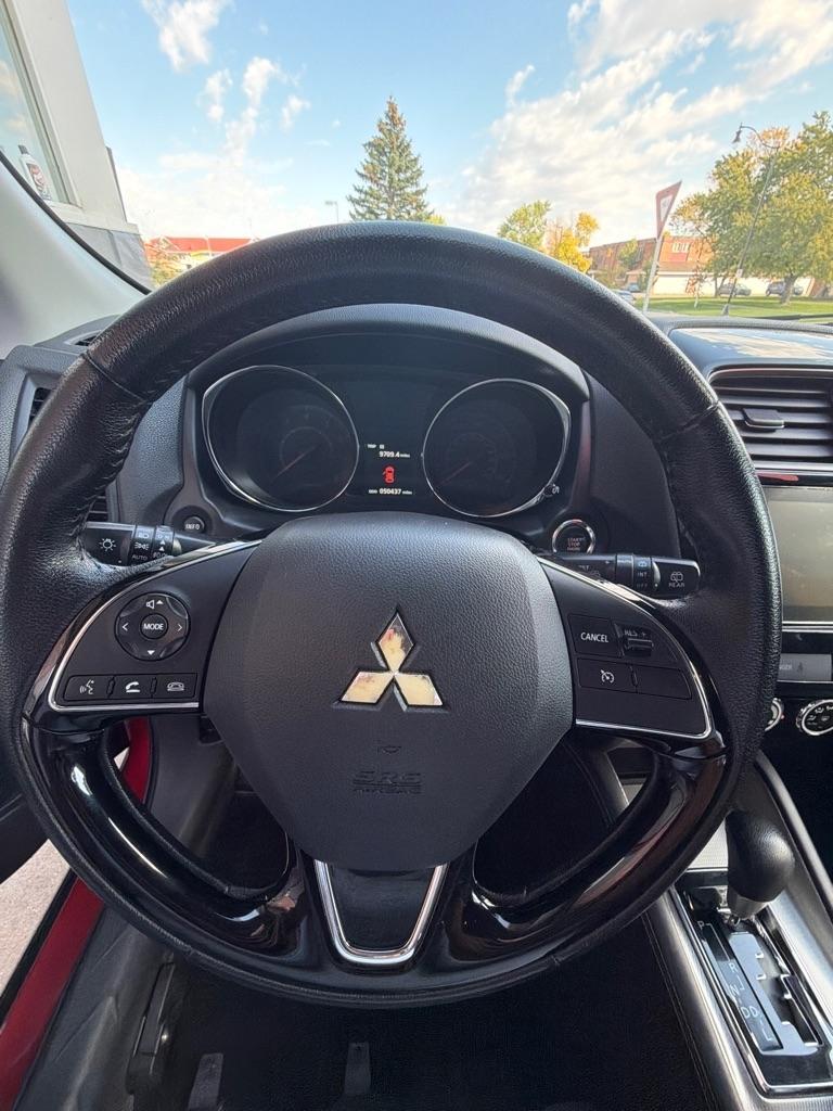 Mitsubishi Outlander Sport  2018