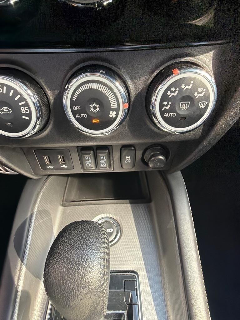 Mitsubishi Outlander Sport  2018