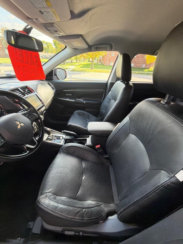 Mitsubishi Outlander Sport  2018