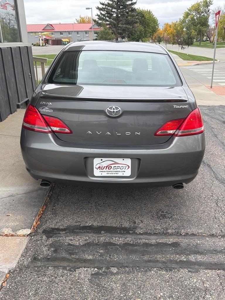 Toyota Avalon  2006
