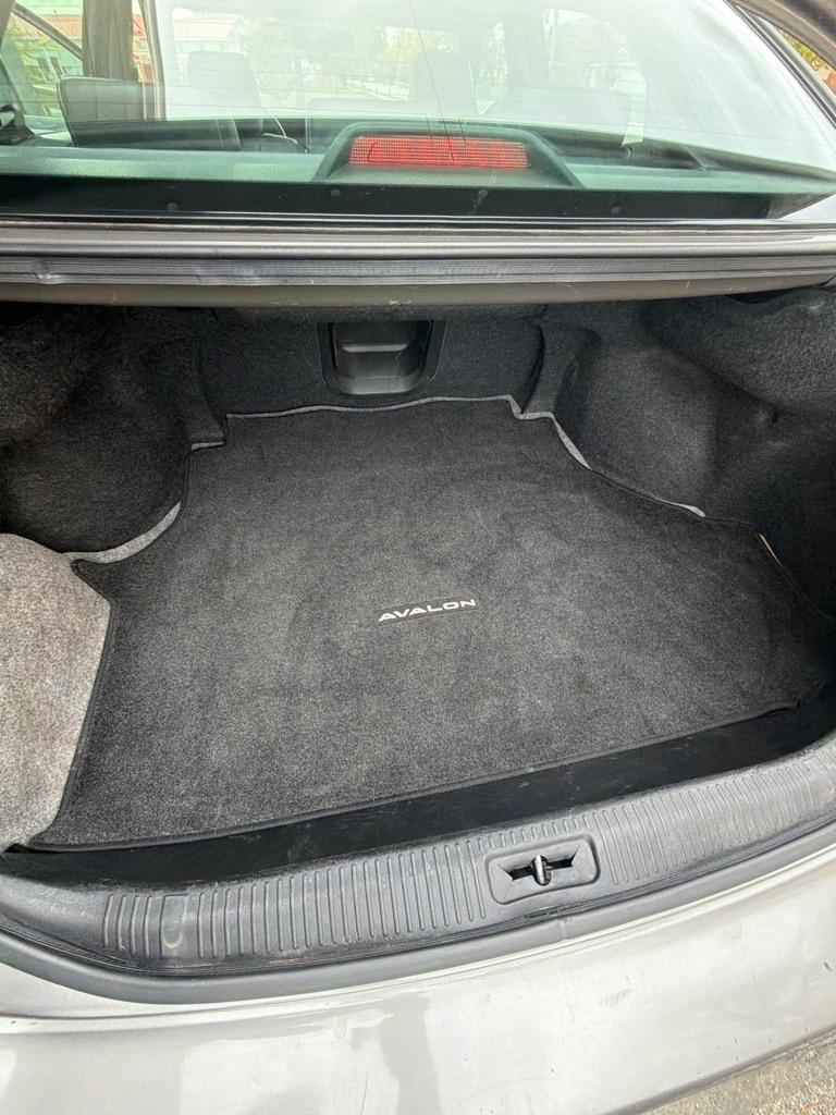 Toyota Avalon  2006