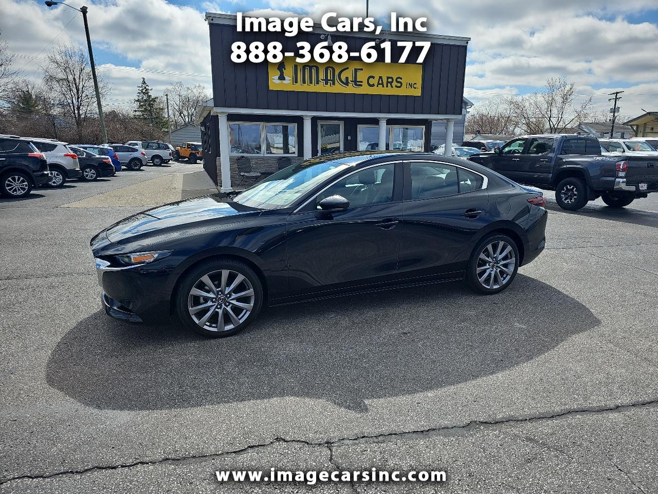 Used 2019 Mazda Mazda3 Sedan FWD w/Preferred Pkg for Sale in Fort Wayne