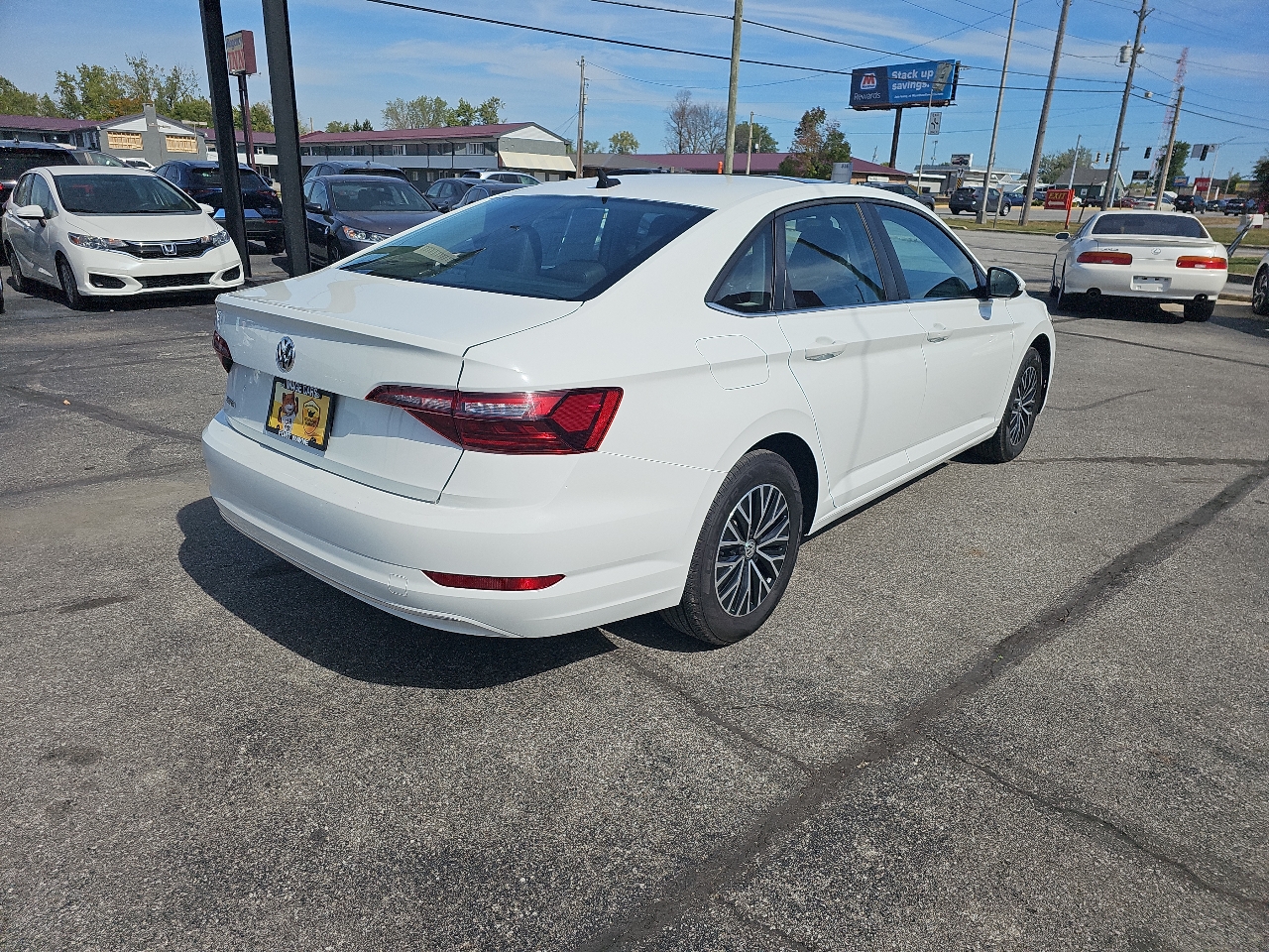 2021 Volkswagen Jetta SE R-Line photo 6