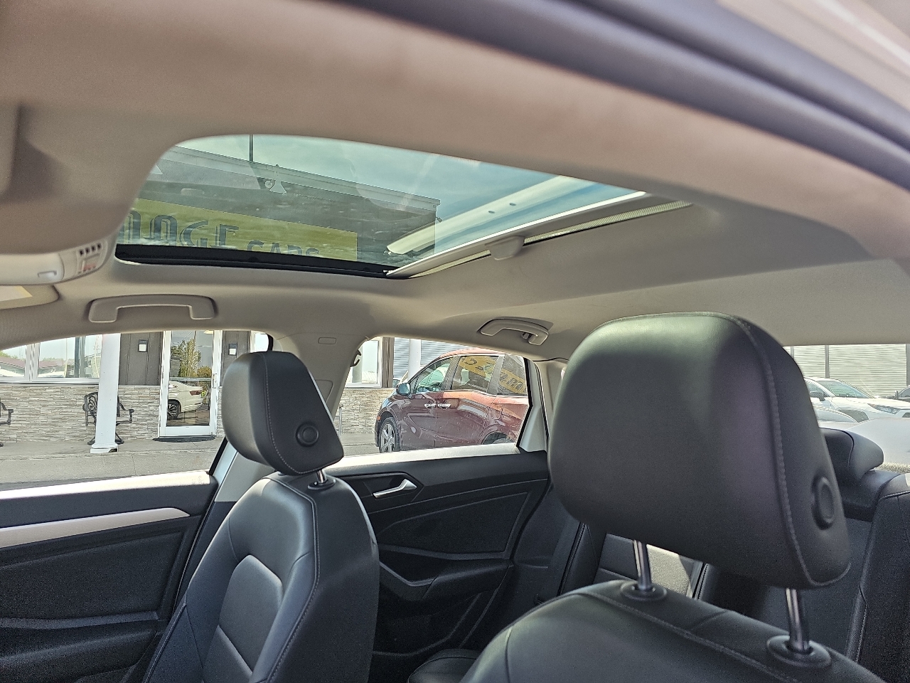 2021 Volkswagen Jetta SE R-Line photo 11