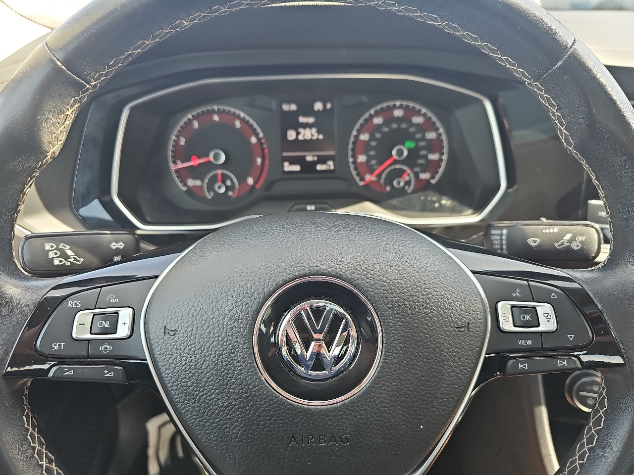 2021 Volkswagen Jetta SE R-Line photo 13