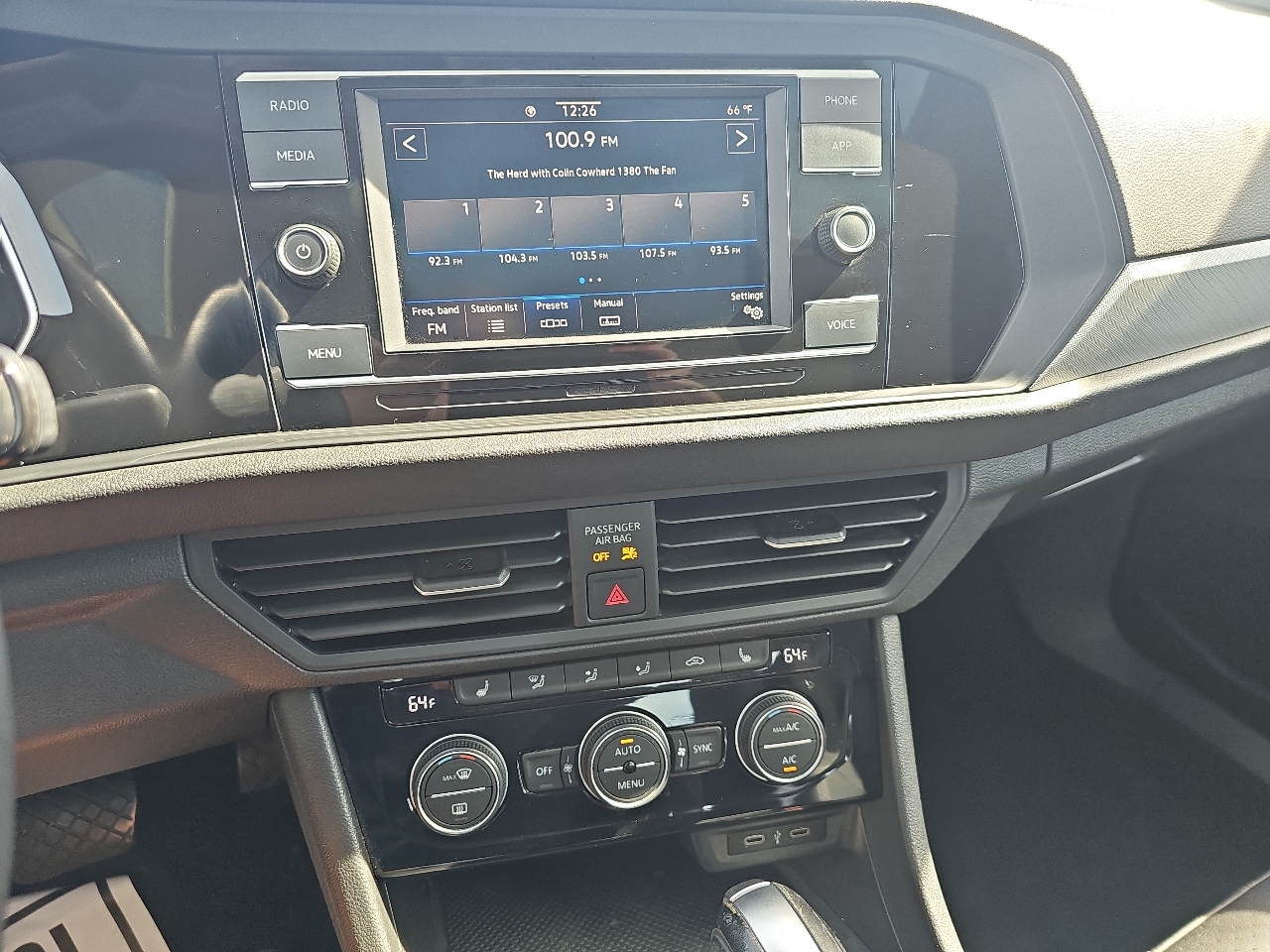 2021 Volkswagen Jetta SE R-Line photo 15