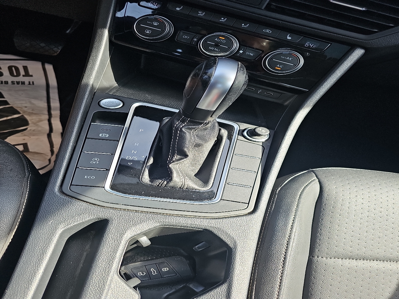 2021 Volkswagen Jetta SE R-Line photo 17