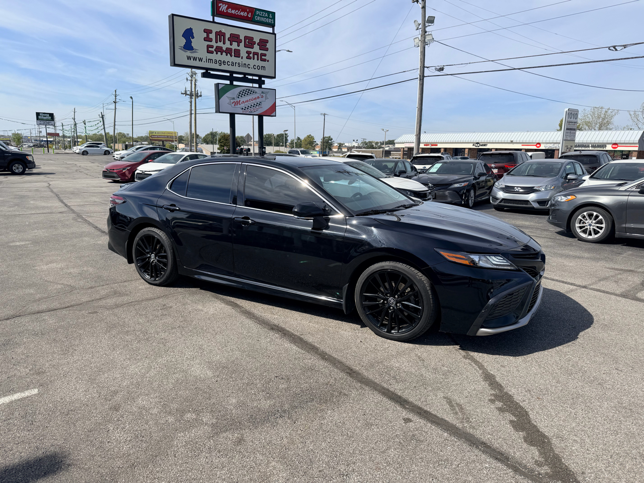 2022 Toyota Camry Hybrid XSE photo 3