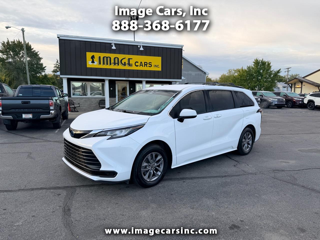 2022 Toyota Sienna LE AWD 8-Passenger (Natl)