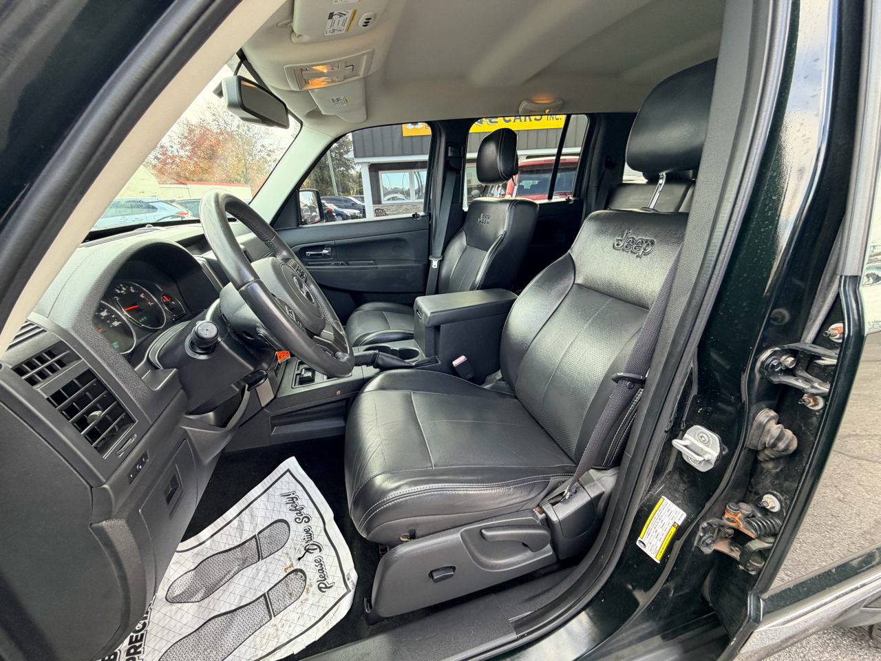 Jeep Liberty 4WD 4dr Sport Latitude 2012 Jeep Liberty 4WD 4dr Sport Latitude 2012