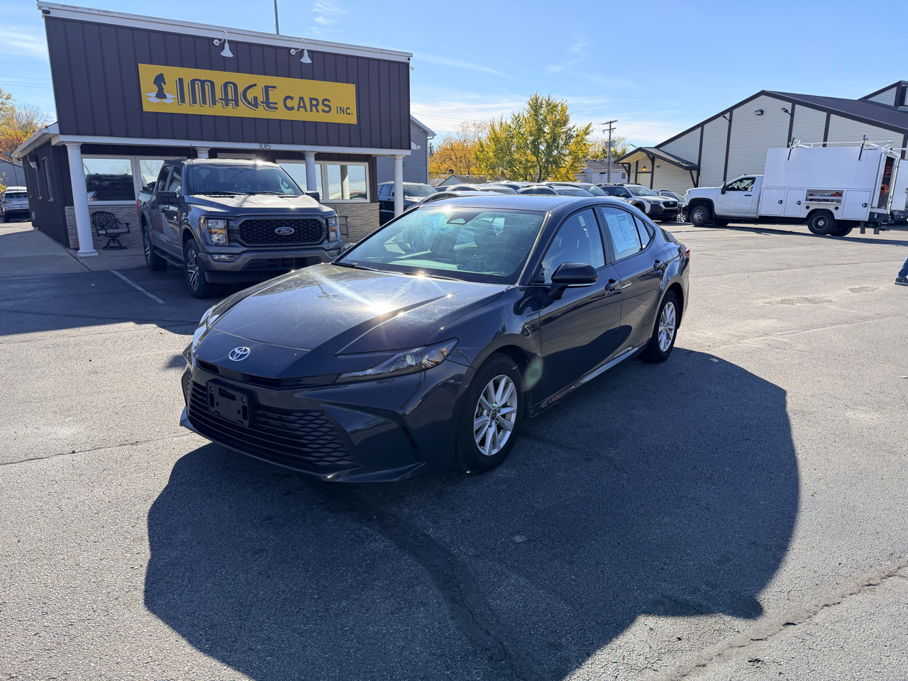 2025 Toyota Camry LE photo 2