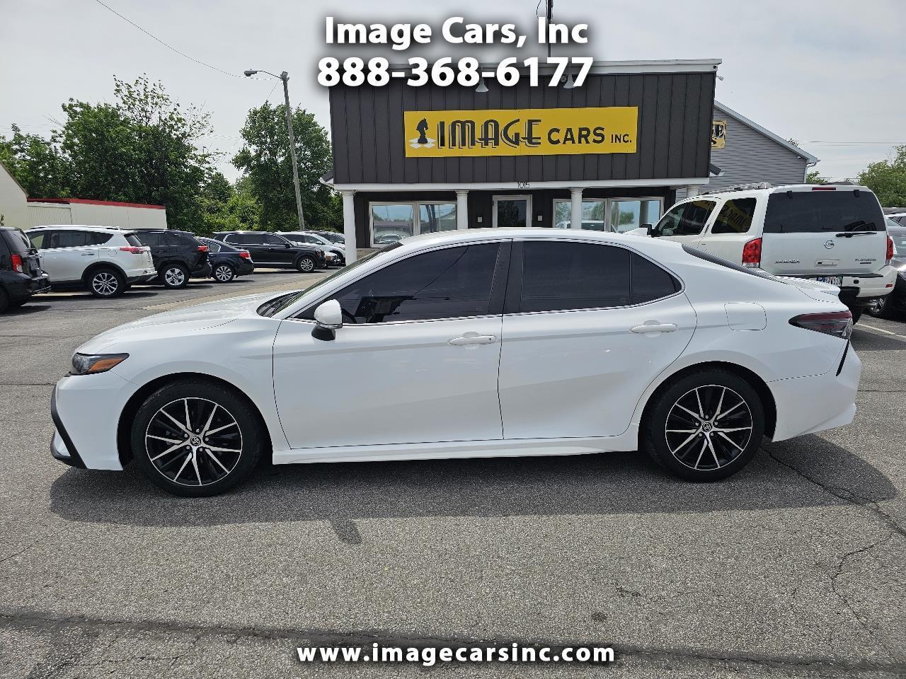2022 Toyota Camry SE Auto (Natl)