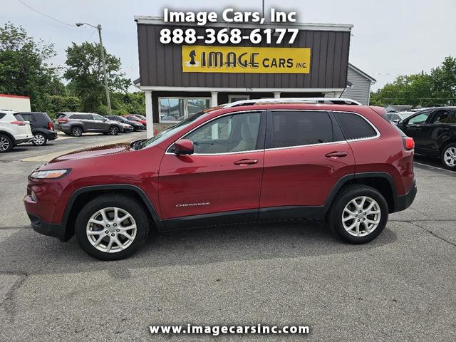 Red 2016 Jeep Cherokee Latitude FWD SUV / Crossover Front-Wheel Drive Automatic
