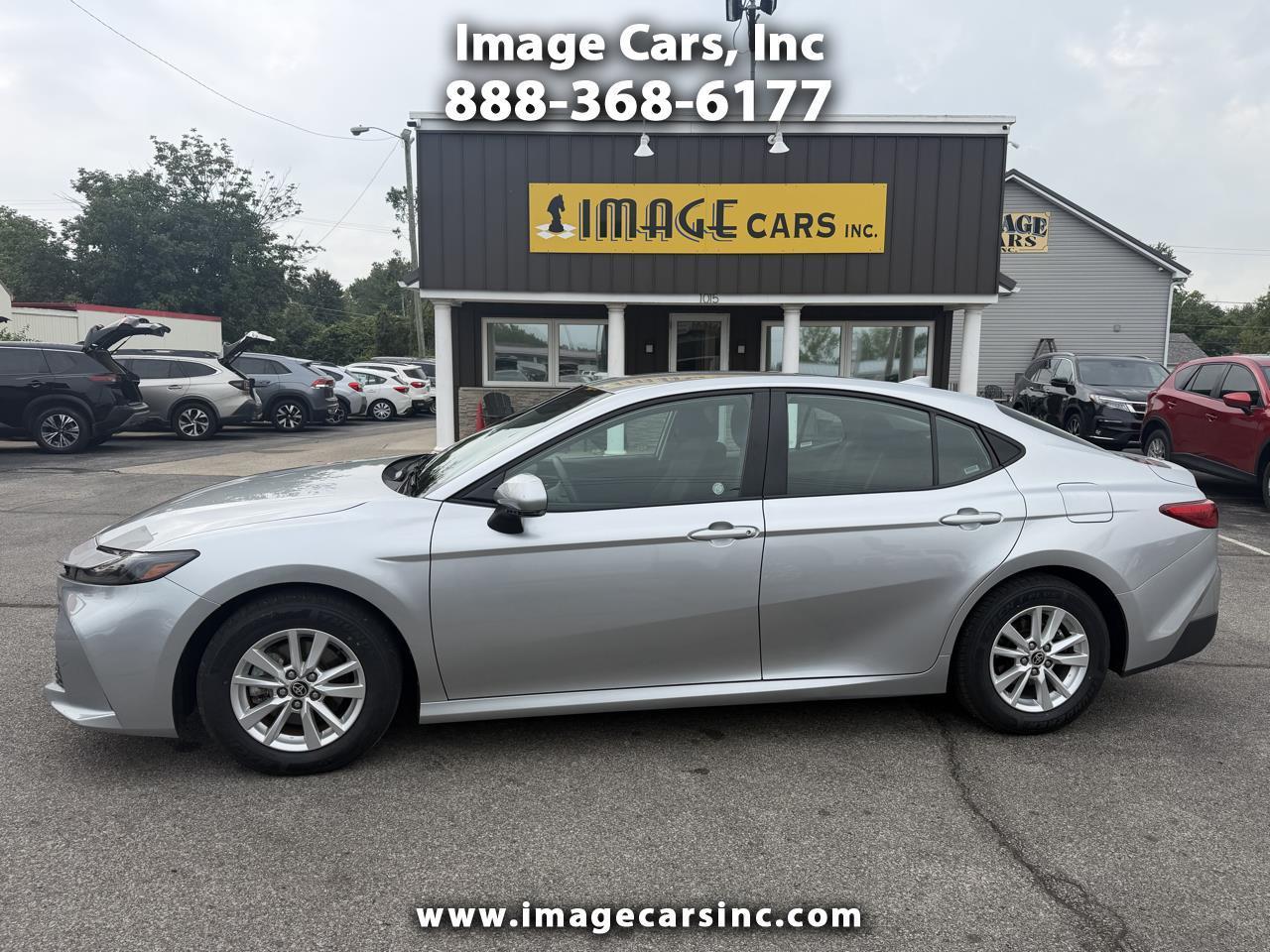 2025 Toyota Camry LE (Natl)