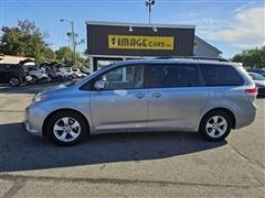 2014 Toyota Sienna 