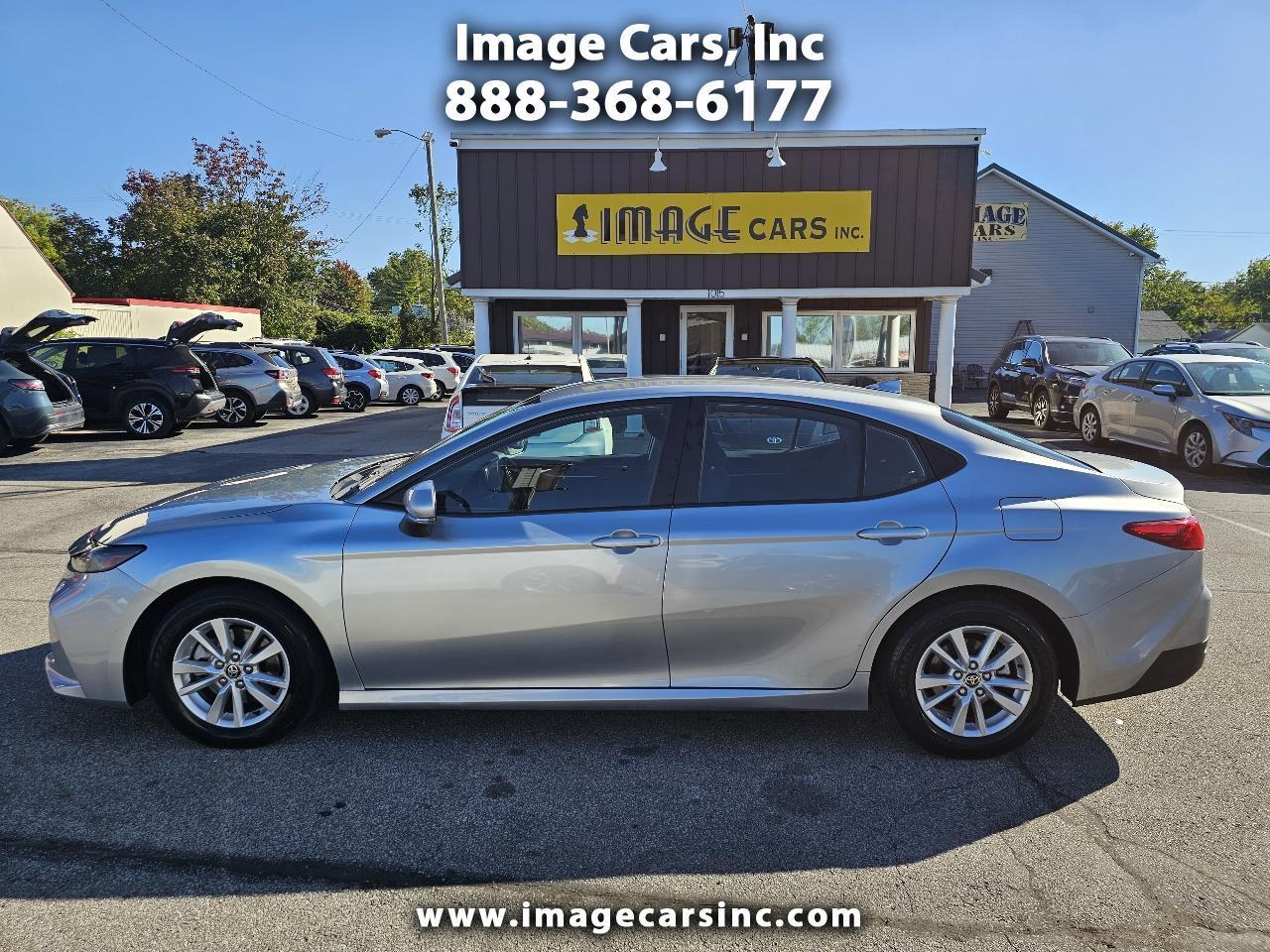 2025 Toyota Camry LE (Natl)