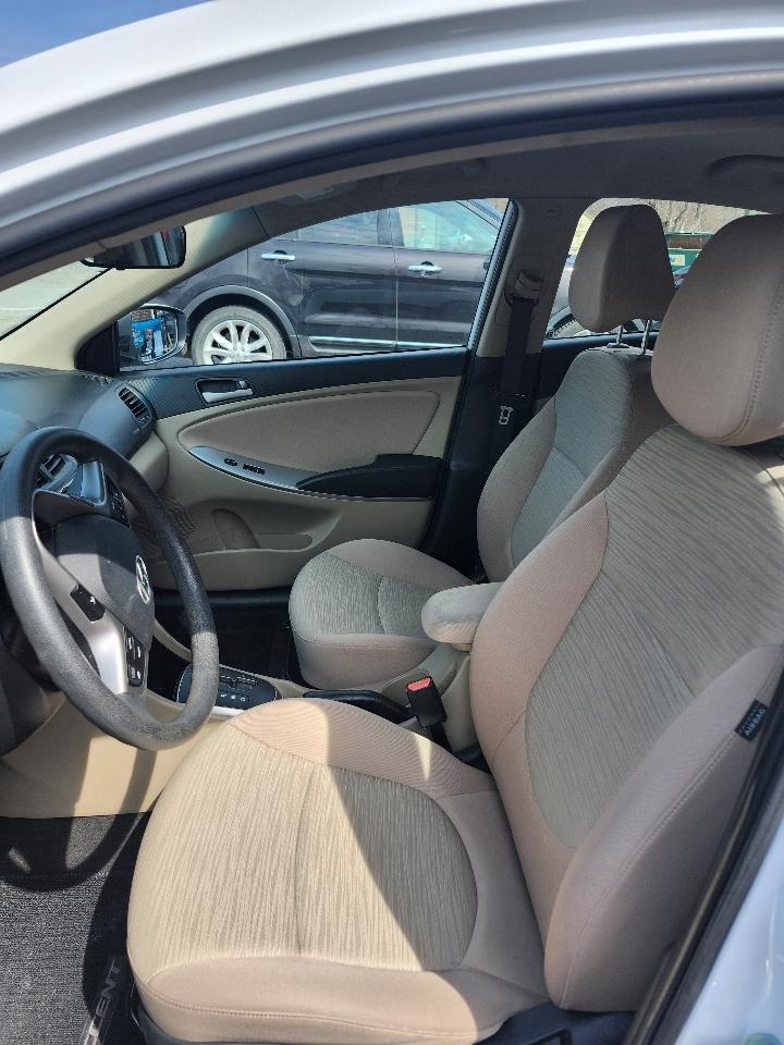 Hyundai Accent SE 4-Door 6A 2017