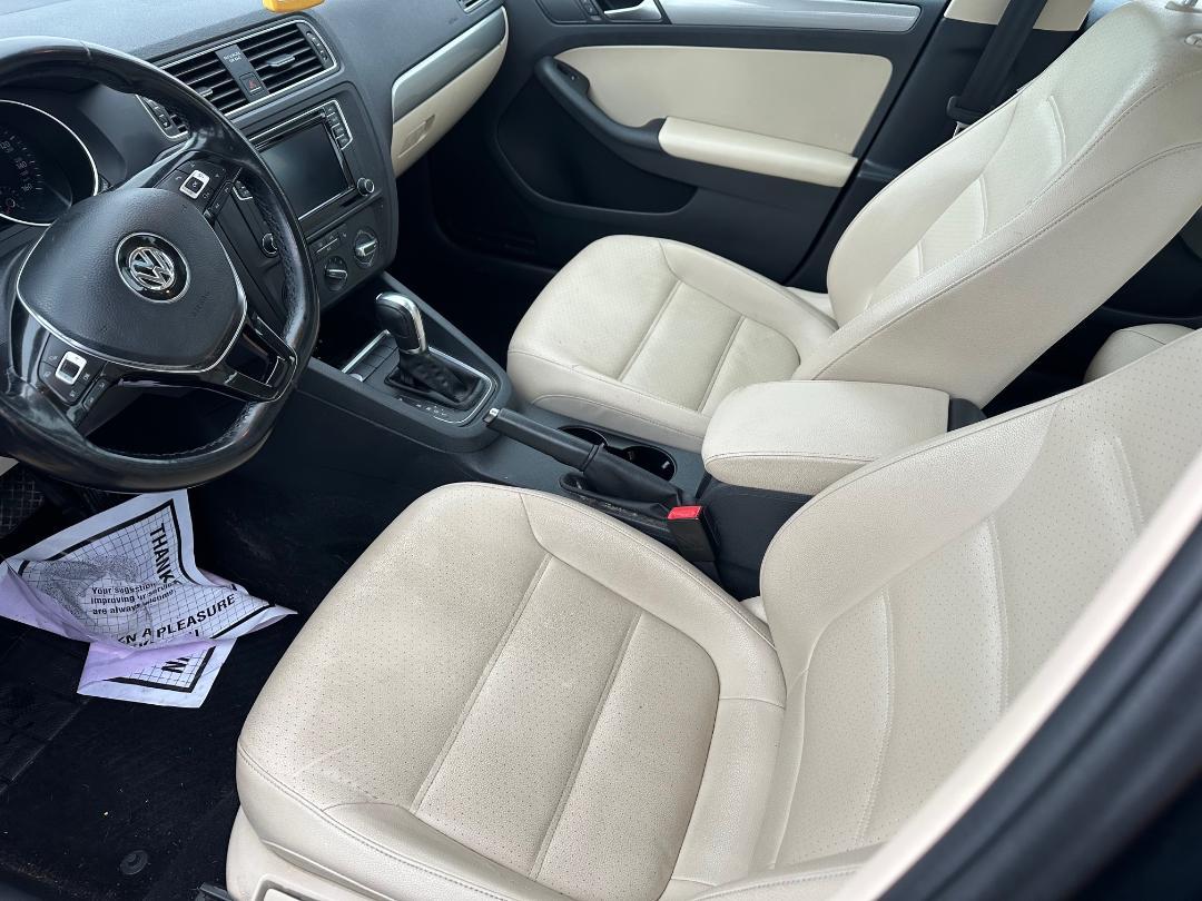 Volkswagen Jetta 1.4T SE 6A 2017