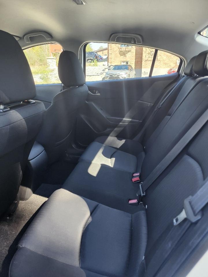 Mazda MAZDA3 i Sport AT 4-Door 2016