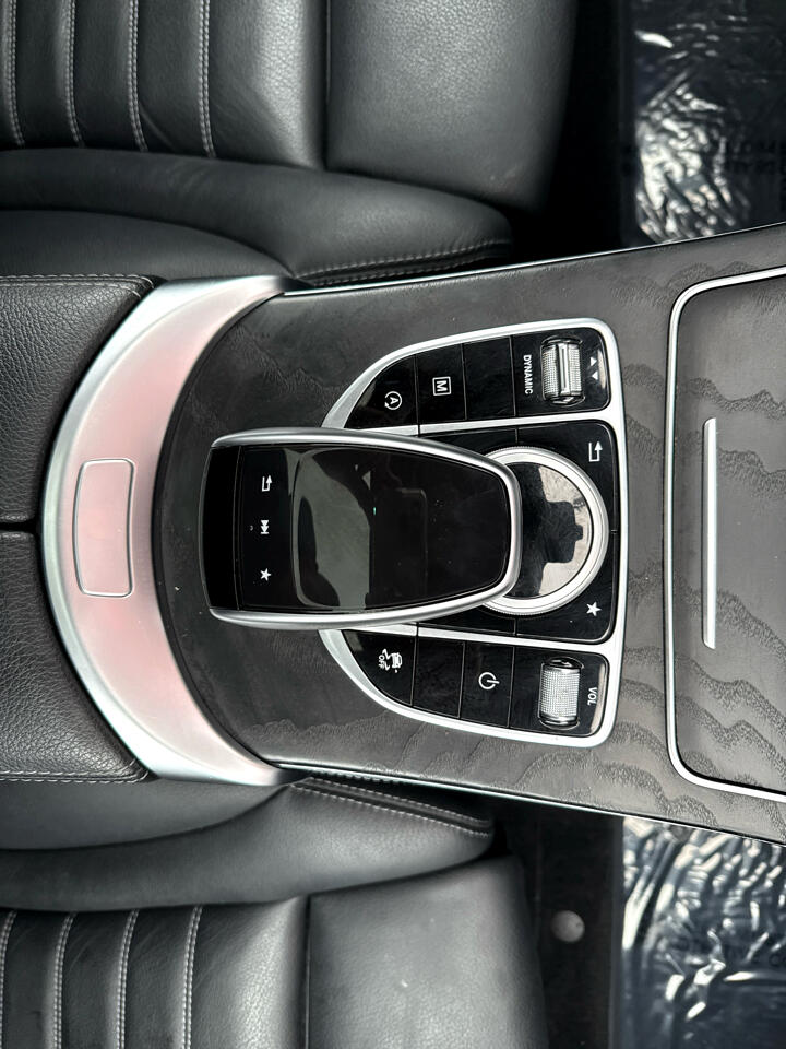 Mercedes-Benz GLC-Class GLC300 4MATIC 2017 Mercedes-Benz GLC-Class GLC300 4MATIC 2017