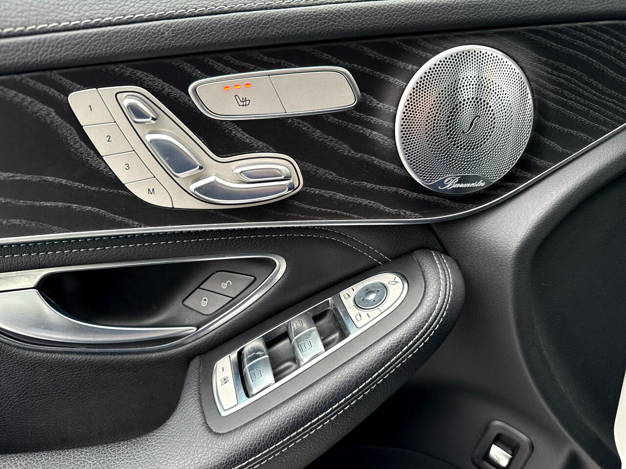 Mercedes-Benz GLC-Class GLC300 4MATIC 2017 Mercedes-Benz GLC-Class GLC300 4MATIC 2017