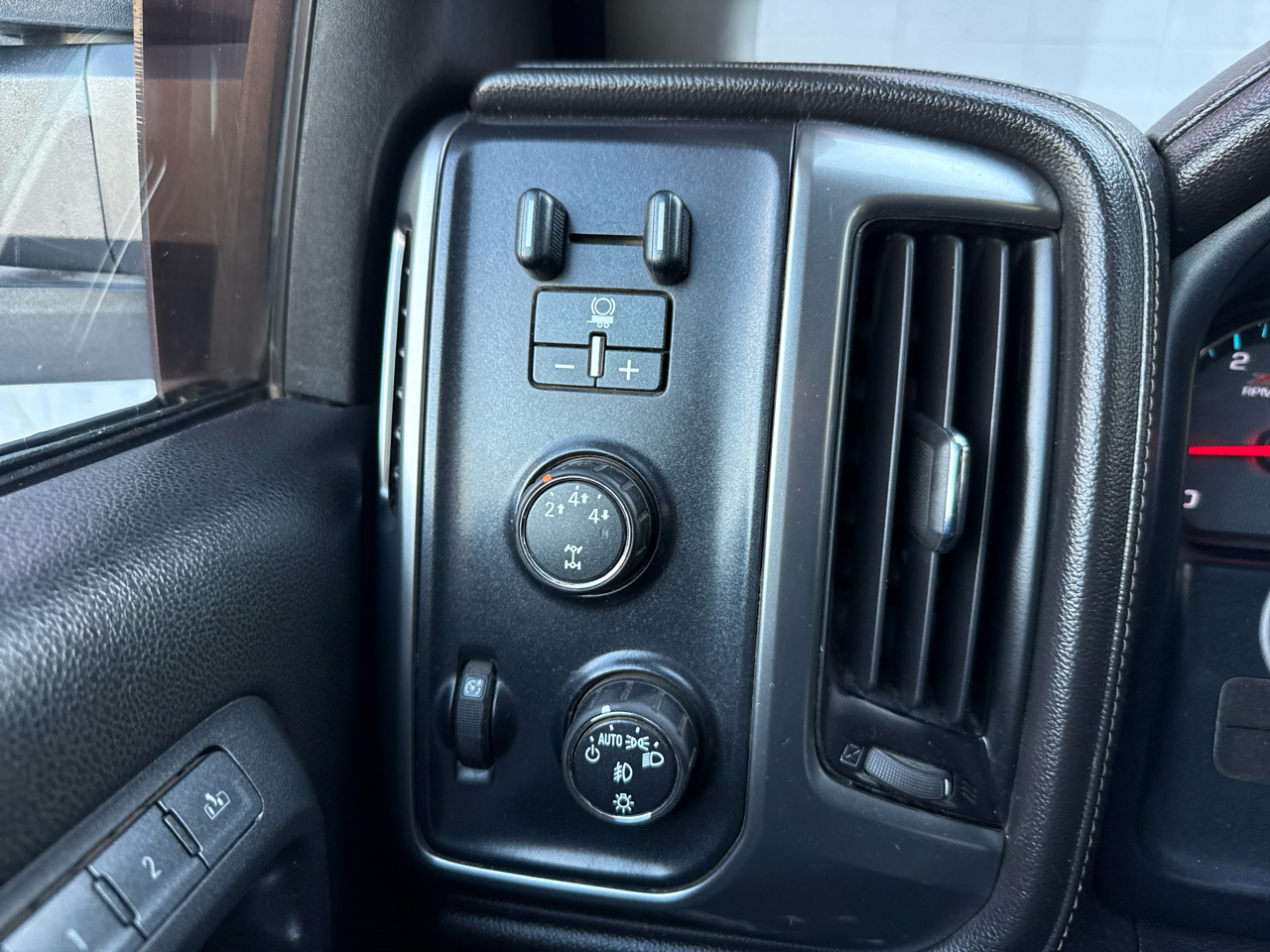 Chevrolet Silverado 2500HD LTZ Double Cab 4WD 2015 Chevrolet Silverado 2500HD LTZ Double Cab 4WD 2015