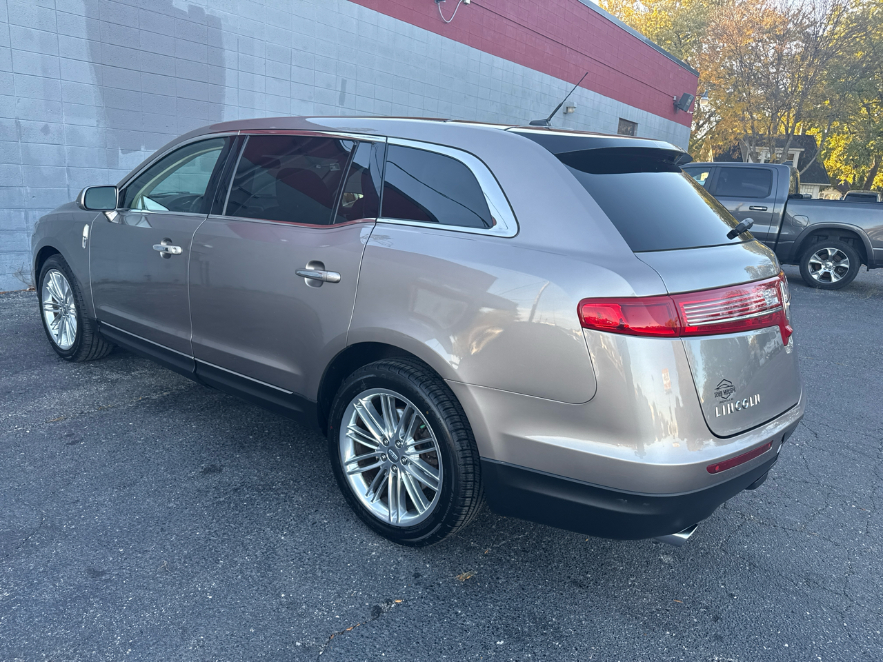 Lincoln MKT Reserve 2018 Lincoln MKT Reserve 2018