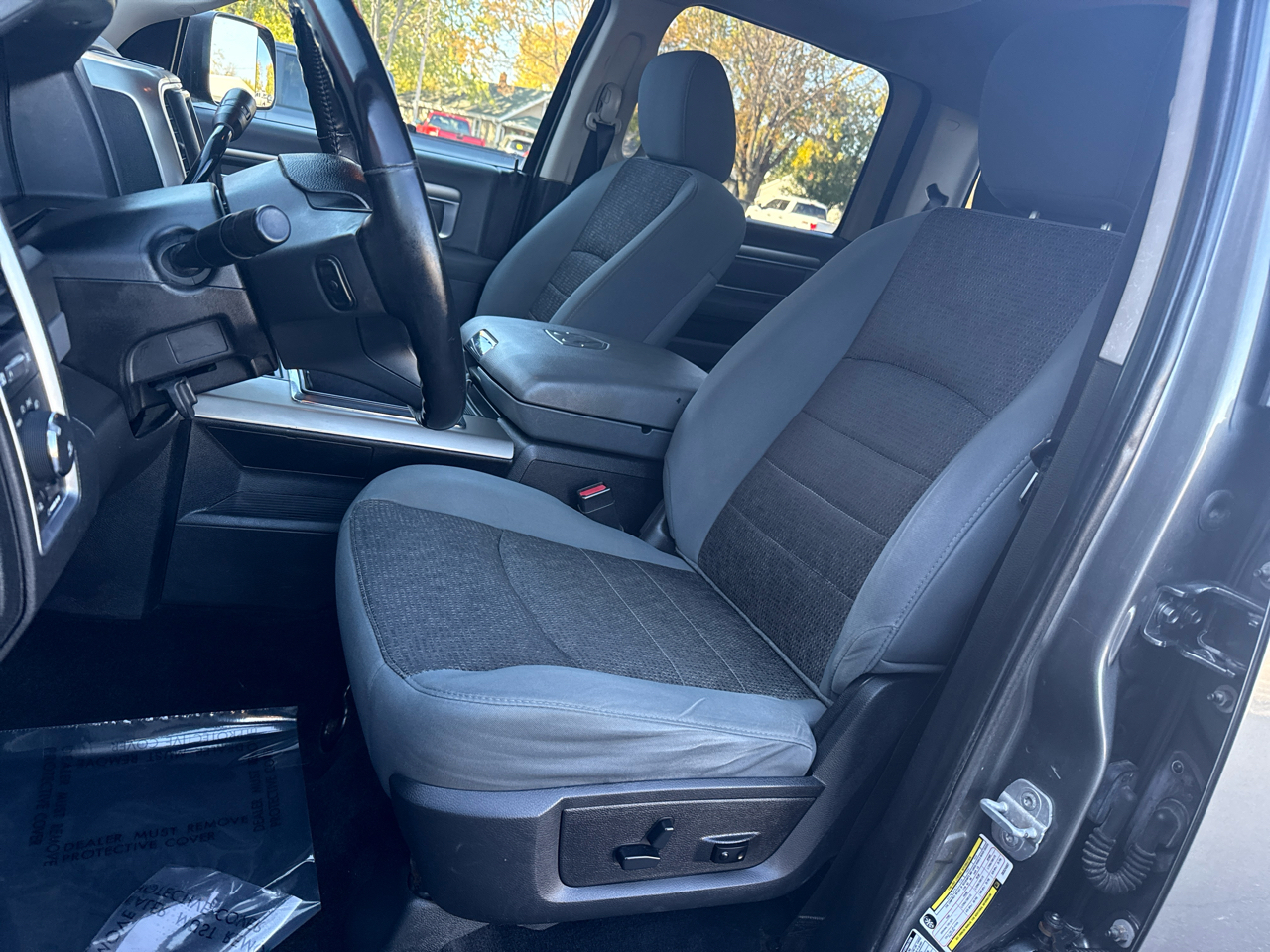 RAM 2500 SLT Crew Cab SWB 4WD 2013 RAM 2500 SLT Crew Cab SWB 4WD 2013