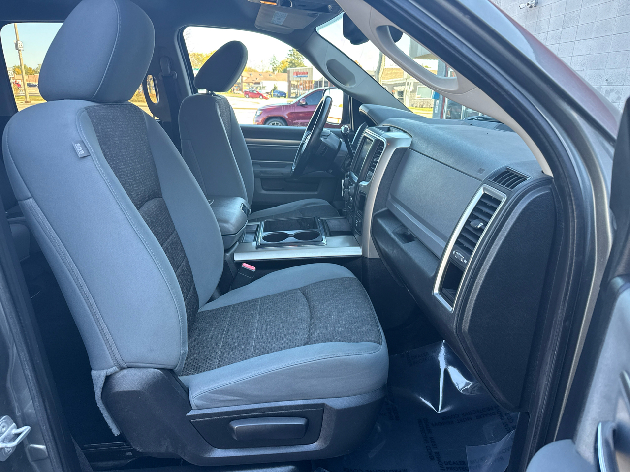 RAM 2500 SLT Crew Cab SWB 4WD 2013 RAM 2500 SLT Crew Cab SWB 4WD 2013