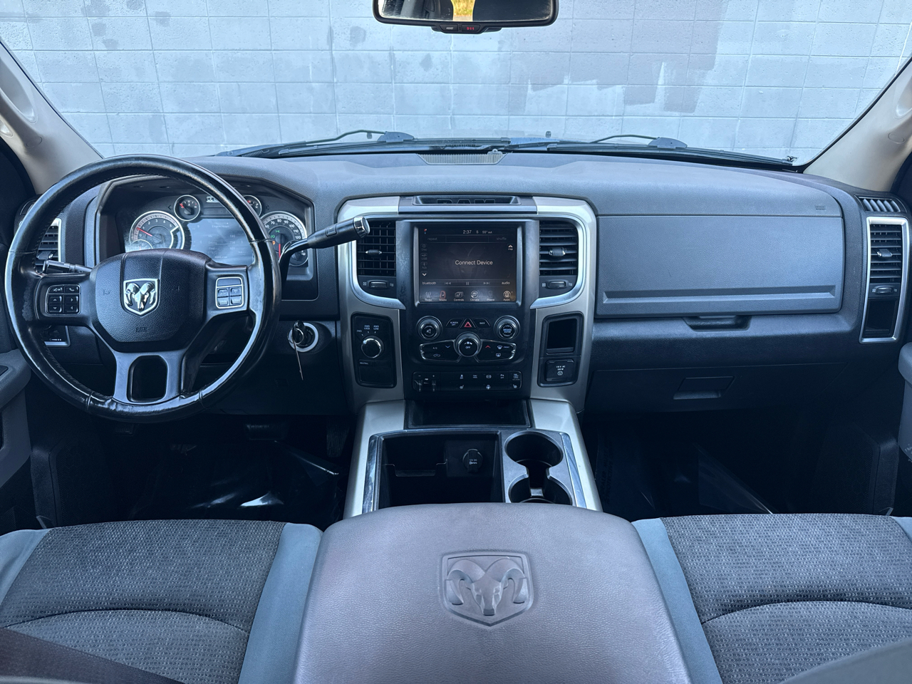 RAM 2500 SLT Crew Cab SWB 4WD 2013 RAM 2500 SLT Crew Cab SWB 4WD 2013