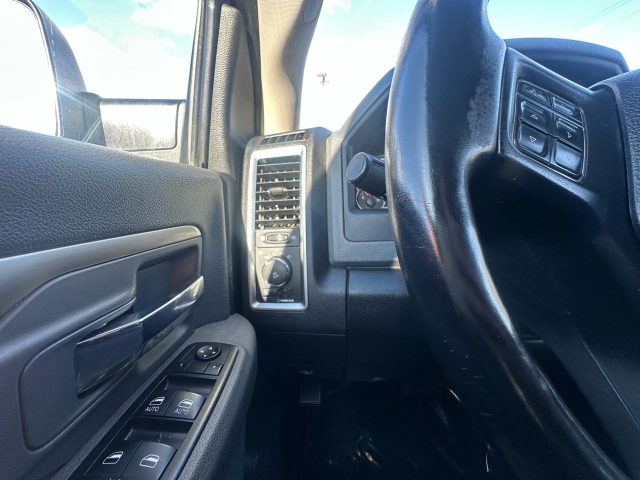 RAM 2500 SLT Crew Cab SWB 4WD 2013