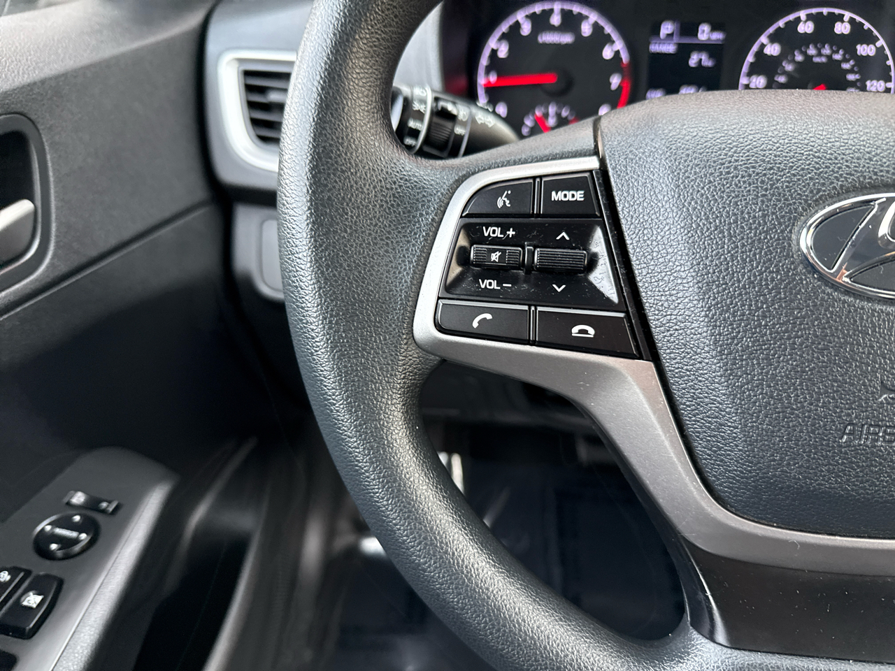 Hyundai Accent SEL 4-Door 6A 2020