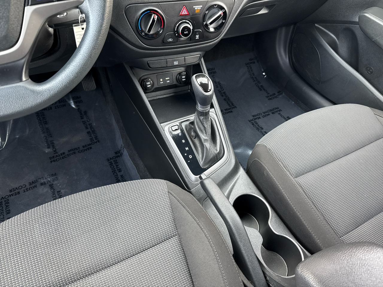 Hyundai Accent SEL 4-Door 6A 2020