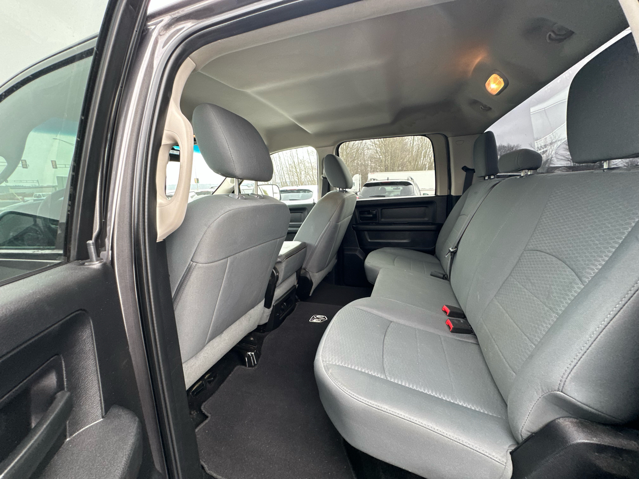 RAM 2500 Tradesman Crew Cab 4WD 2014