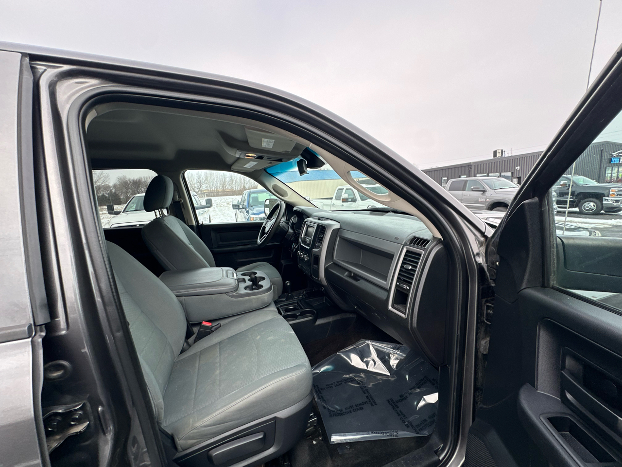 RAM 2500 Tradesman Crew Cab 4WD 2014