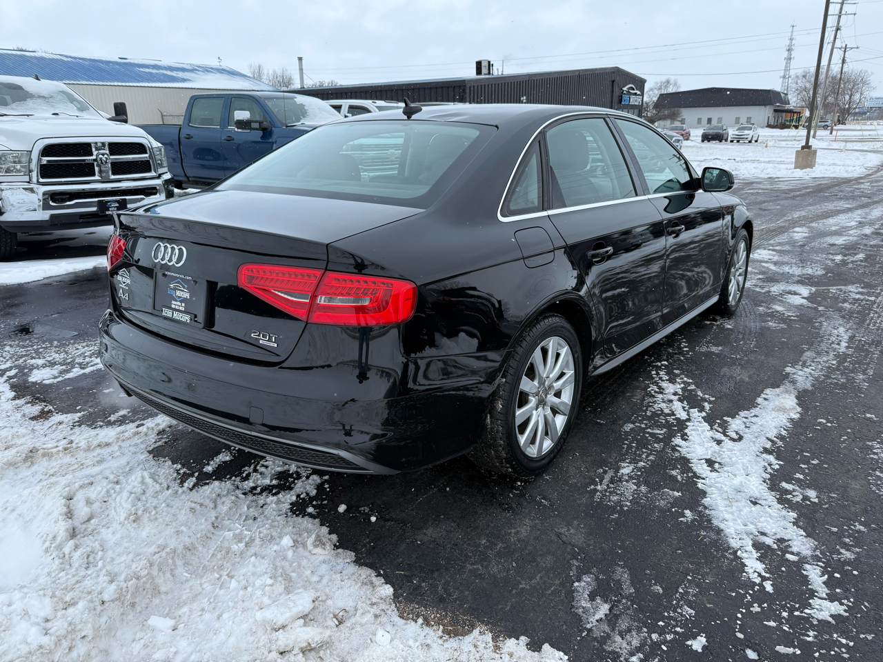 Audi A4 2.0T Sedan quattro Tiptronic 2015
