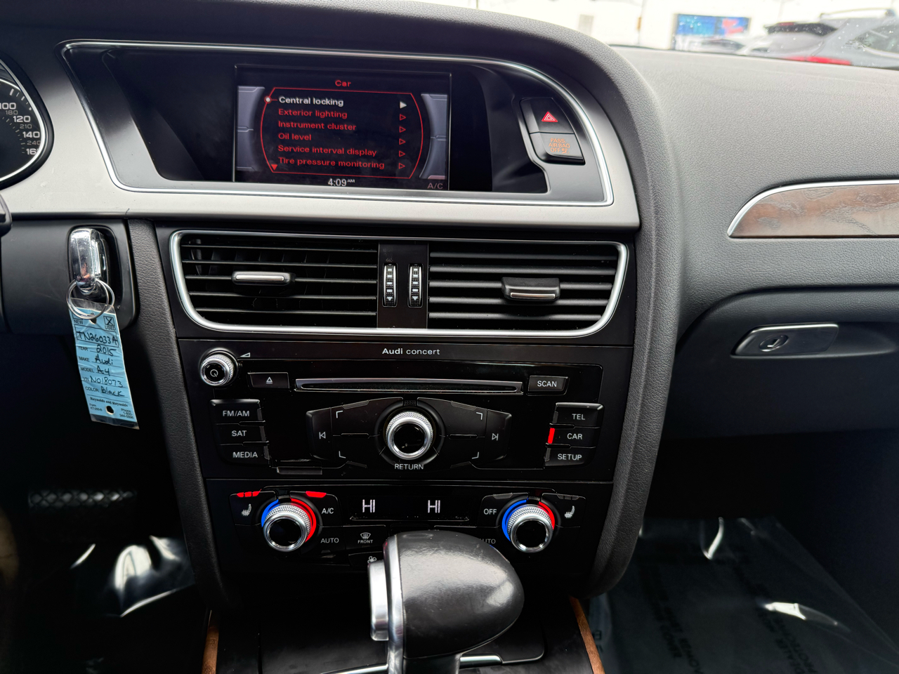 Audi A4 2.0T Sedan quattro Tiptronic 2015