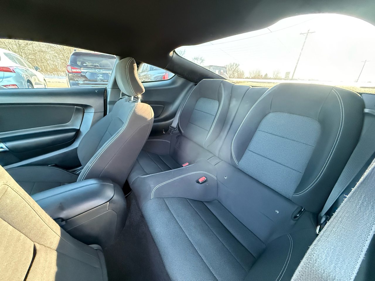 Ford Mustang V6 Coupe 2015