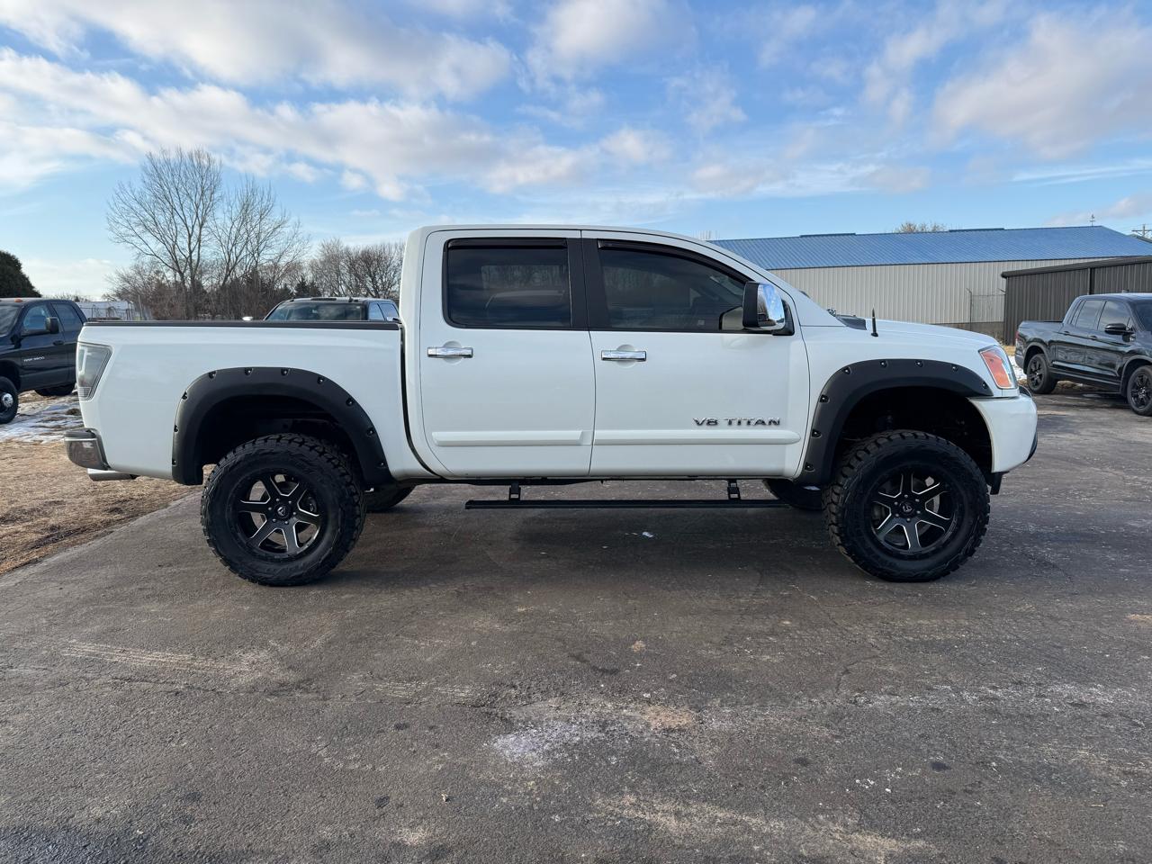 Nissan Titan PRO-4X Crew Cab 4WD SWB 2014