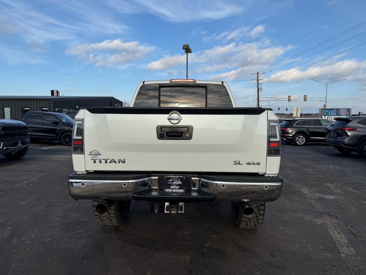 Nissan Titan PRO-4X Crew Cab 4WD SWB 2014