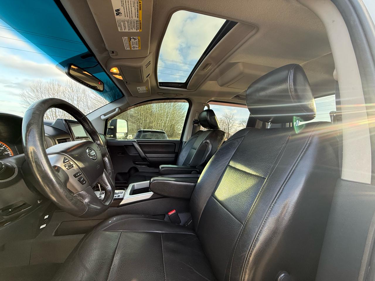 Nissan Titan PRO-4X Crew Cab 4WD SWB 2014