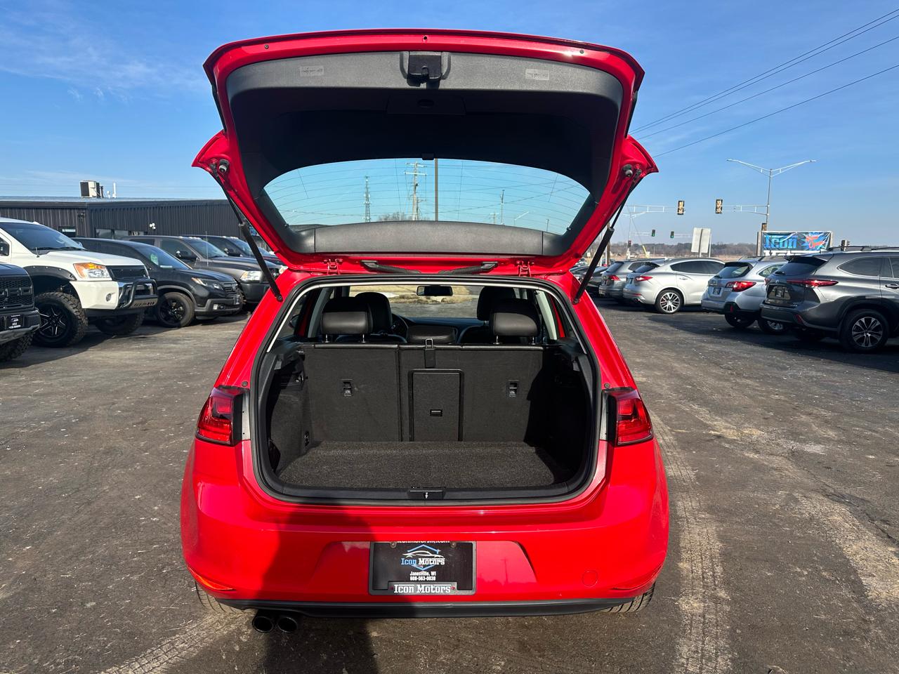 Volkswagen Golf TSI Wolfsburg Edition 6A 2017